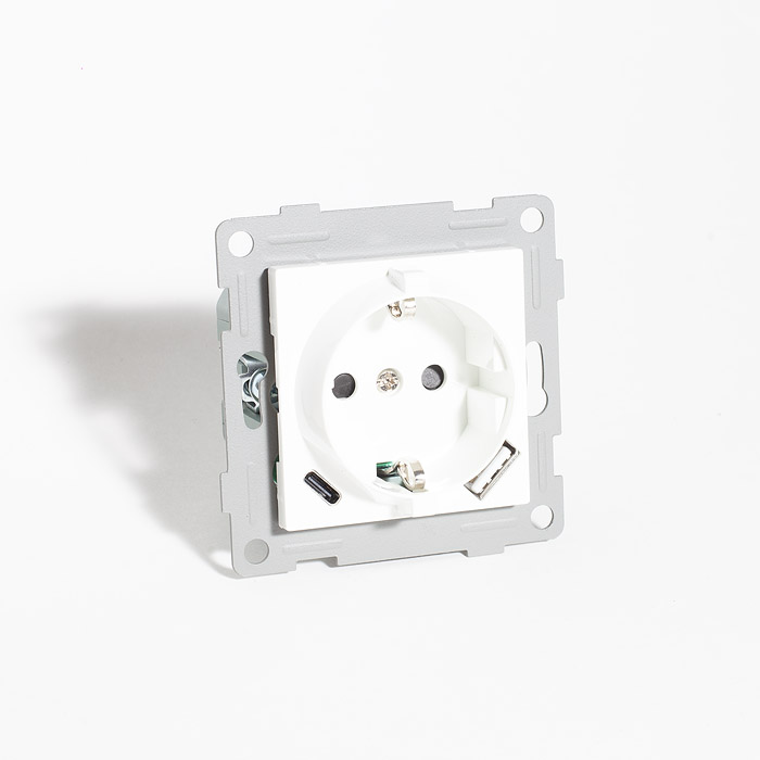 Розетка электрическая 2К+З/2xUSB A/C, 125-250V (белый) фото