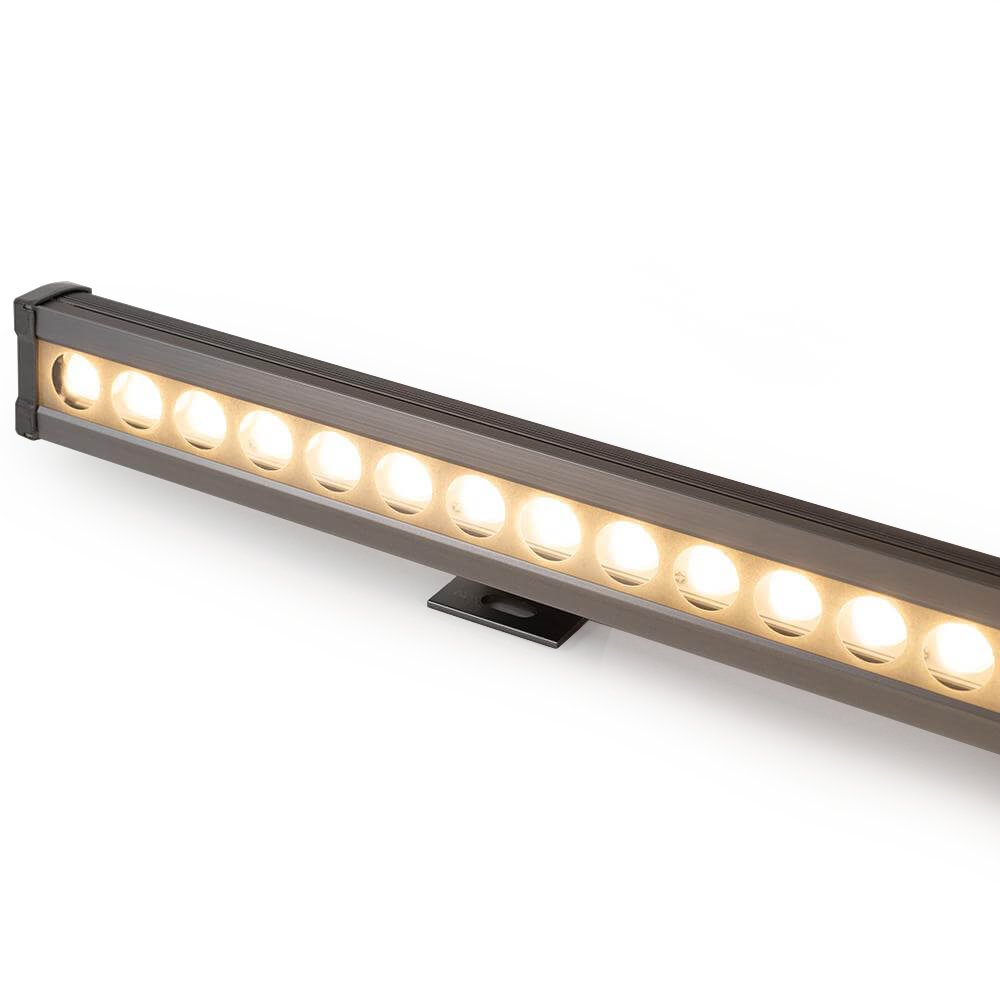 Линейный светодиодный прожектор Gauss 24W 4000K 175-245V 1000*50*40 IP65 LED фото